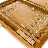 Hacemos backgammon con nuestras propias manos.