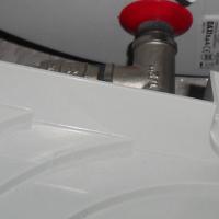 Instalación y conexión de calentador de agua por su cuenta.